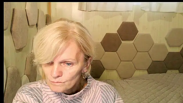 Snapshot of Zoe_Steell chatting on October 1, 1:48 pm Zoe Steell online show from October 1, 1:48 pm