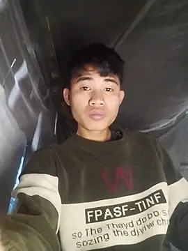 Snapshot of Nhyy_xx chatting on October 24, 3:05 am Nhyy xx online show from October 24, 3:05 am