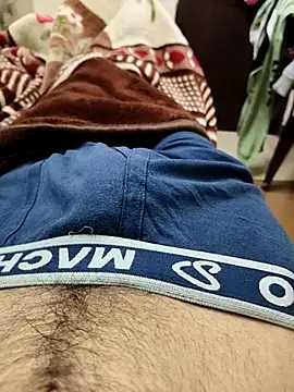 Snapshot of king_boy070 chatting on December 18, 6:12 pm king boy070 online show from December 18, 6:12 pm