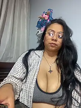 Snapshot of Rouus14 chatting on November 15, 8:07 am Rouus14 online show from November 15, 8:07 am