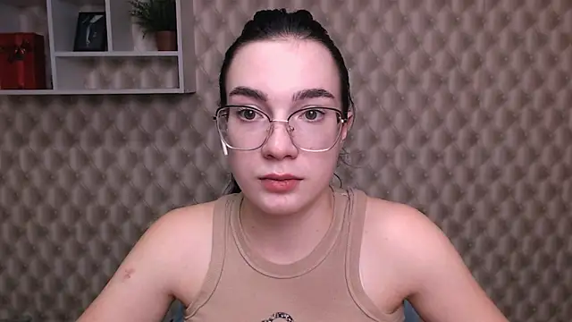 Snapshot of MiraBabe_ chatting on September 23, 10:00 am MiraBabe online show from September 23, 10:00 am