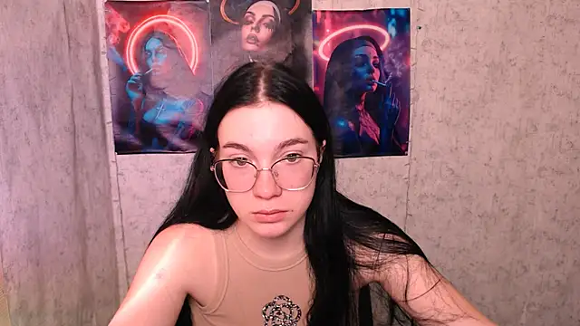 Snapshot of MiraBabe_ chatting on October 16, 7:49 am MiraBabe online show from October 16, 7:49 am