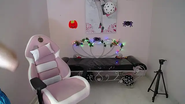 Snapshot of gaby_angel_ chatting on November 11, 5:41 pm gaby angel online show from November 11, 5:41 pm