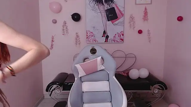 Snapshot of gaby_angel_ chatting on October 19, 1:47 pm gaby angel online show from October 19, 1:47 pm