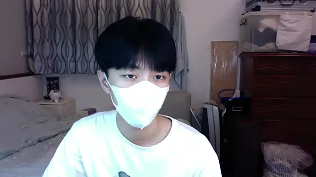 Snapshot of kai101010 chatting on November 17, 2:43 pm kai101010 online show from November 17, 2:43 pm