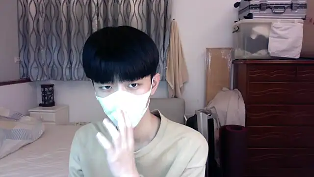 Snapshot of kai101010 chatting on October 28, 3:55 pm kai101010 online show from October 28, 3:55 pm