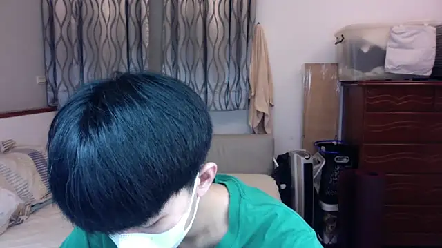 Snapshot of kai101010 chatting on October 19, 3:59 pm kai101010 online show from October 19, 3:59 pm