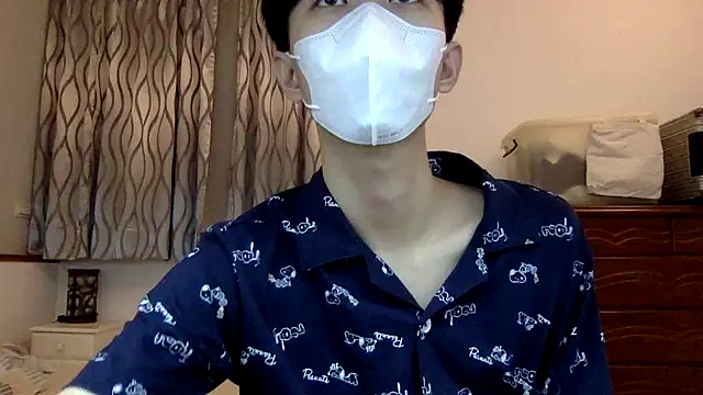 Snapshot of kai101010 chatting on October 15, 4:15 pm kai101010 online show from October 15, 4:15 pm