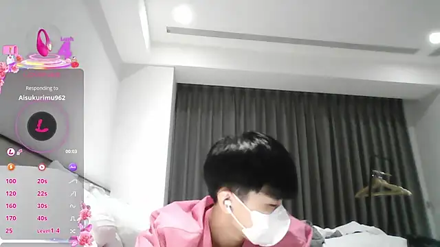 kai101010 online show from February 3, 2:44 pm