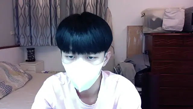 Snapshot of kai101010 chatting on October 16, 4:15 pm kai101010 online show from October 16, 4:15 pm