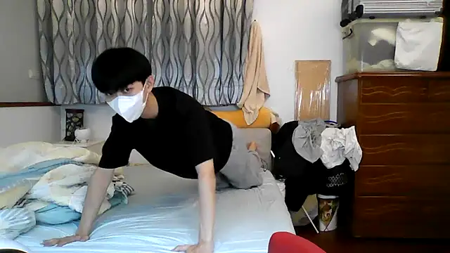 kai101010 online show from August 1, 2:48 pm