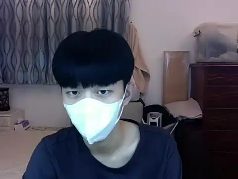 Snapshot of kai101010 chatting on September 20, 2:33 pm kai101010 online show from September 20, 2:33 pm