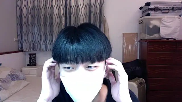 Snapshot of kai101010 chatting on November 11, 12:33 pm kai101010 online show from November 11, 12:33 pm