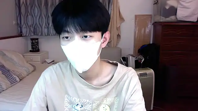 Snapshot of kai101010 chatting on October 31, 4:14 pm kai101010 online show from October 31, 4:14 pm