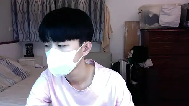 Snapshot of kai101010 chatting on October 25, 3:45 pm kai101010 online show from October 25, 3:45 pm