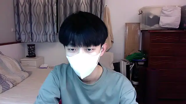 Snapshot of kai101010 chatting on October 24, 3:55 pm kai101010 online show from October 24, 3:55 pm