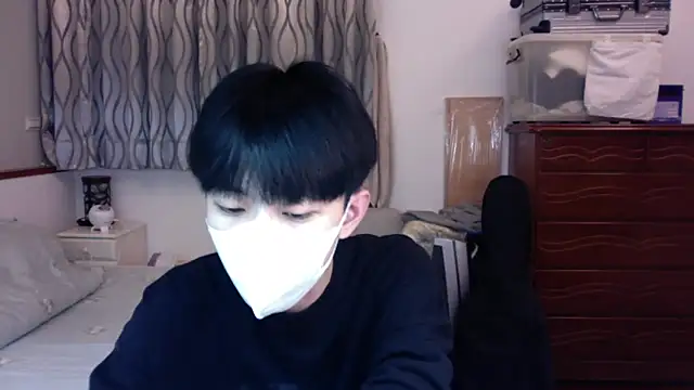 Snapshot of kai101010 chatting on November 23, 1:10 pm kai101010 online show from November 23, 1:10 pm