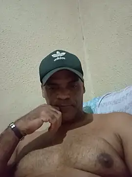Snapshot of JeffersonRay chatting on June 14, 6:25 am JeffersonRay online show from June 14, 6:25 am