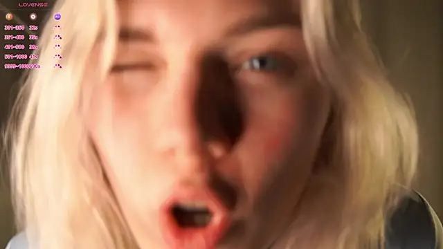 DianeHonnette online show from April 3, 7:31 pm