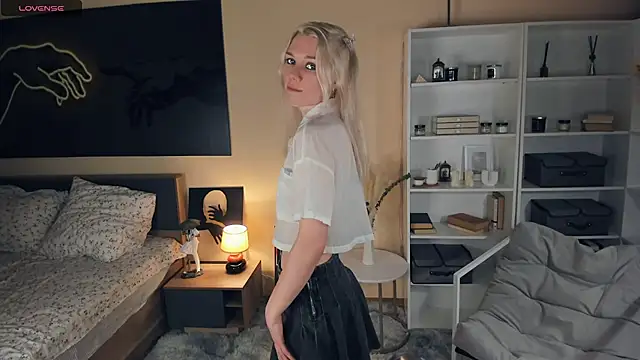 DianeHonnette online show from October 5, 7:26 pm