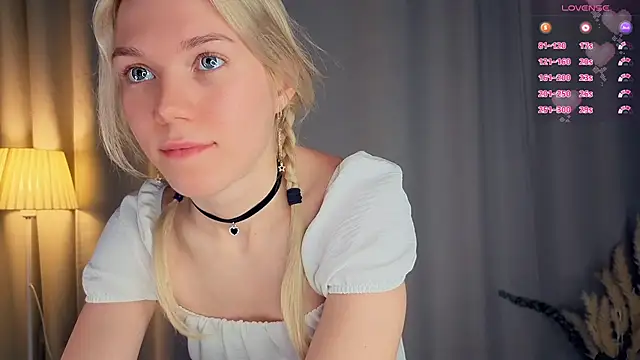 DianeHonnette online show from January 18, 6:33 pm