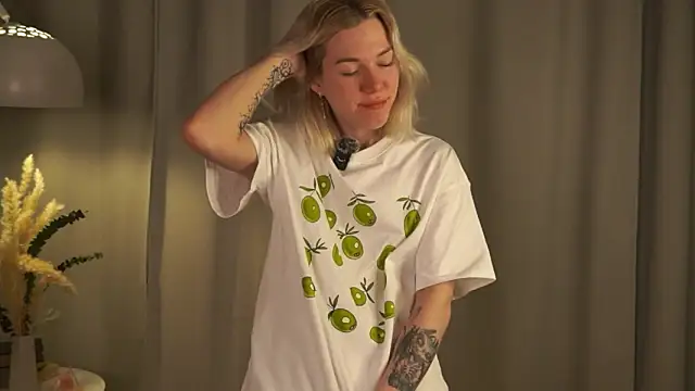 DianeHonnette online show from April 4, 7:20 pm