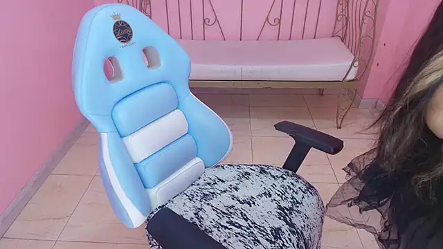 Bunny poison online show from September 29, 1:50 pm