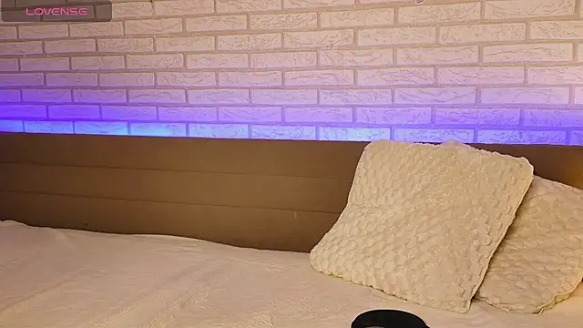 GarettVoss online show from November 17, 6:50 am