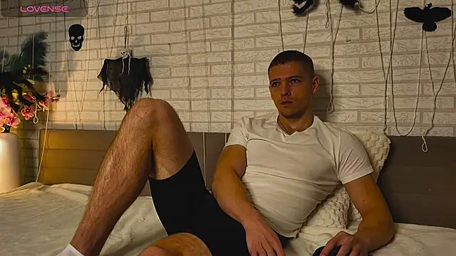 GarettVoss online show from October 26, 6:03 am