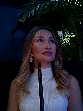 Risky-SquirtingGirl online show from September 19, 5:39 pm