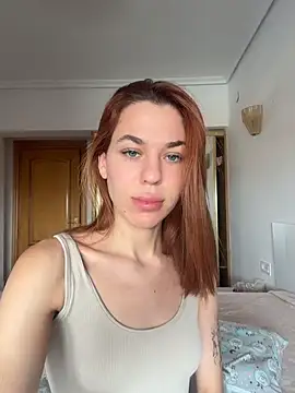 Snapshot of MollyXoXo chatting on June 24, 3:32 pm MollyXoXo online show from June 24, 3:32 pm