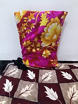 Snapshot of sassyishhu76 chatting on November 3, 8:40 am sassyishhu76 online show from November 3, 8:40 am