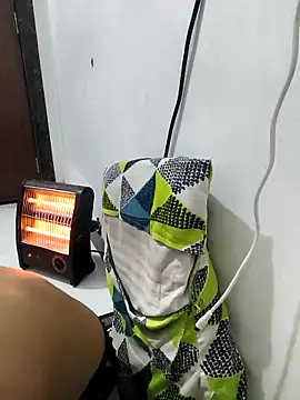 sassyishhu76 online show from February 8, 10:40 pm