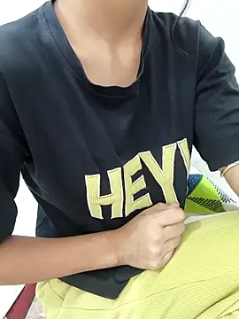 sassyishhu76 online show from February 22, 2:30 pm