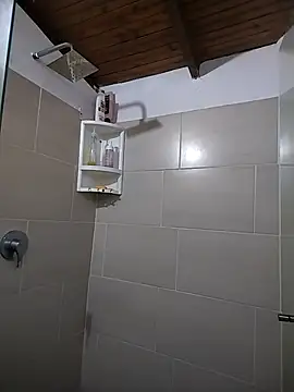 Suzanelee1 online show from November 6, 4:22 pm