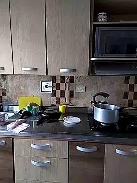 Suzanelee1 online show from October 27, 5:03 pm