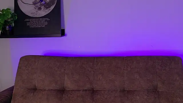 KeendraFox  online show from April 18, 10:06 am