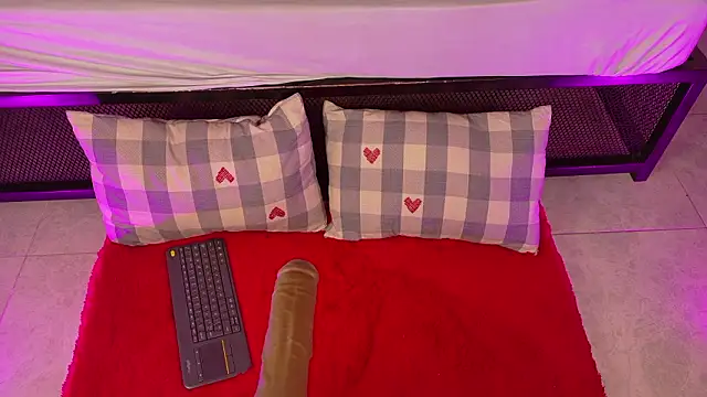 KeendraFox  online show from February 21, 11:12 am