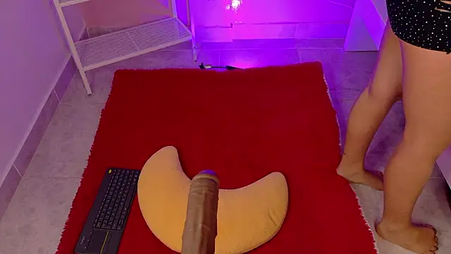 KeendraFox  online show from February 10, 11:31 am