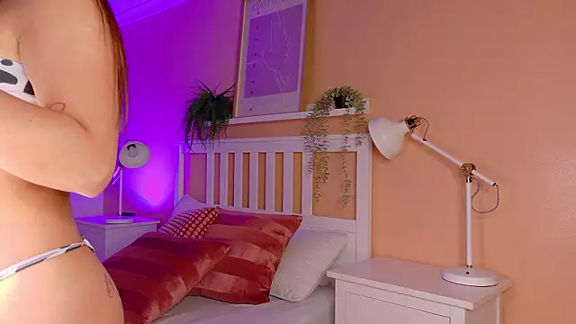 KeendraFox  online show from March 19, 6:08 pm