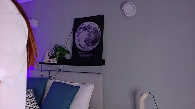 KeendraFox  online show from March 11, 10:20 am