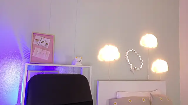 KeendraFox  online show from October 24, 10:25 am