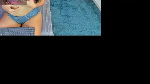 Snapshot of AteneaRoldan chatting on November 8, 4:16 am AteneaRoldan online show from November 8, 4:16 am