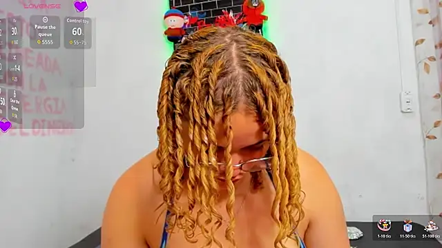 Cherrysweetyx online show from November 13, 1:04 pm