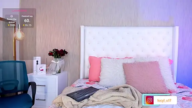 Lucy Lu17 online show from December 1, 1:34 pm