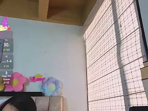 Snapshot of queenalexxa111 chatting on September 26, 4:47 pm queenalexxa111 online show from September 26, 4:47 pm