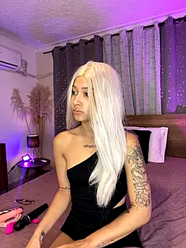 SofiaClarkson online show from November 5, 3:26 pm