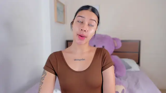 SofiaClarkson online show from January 11, 1:51 pm