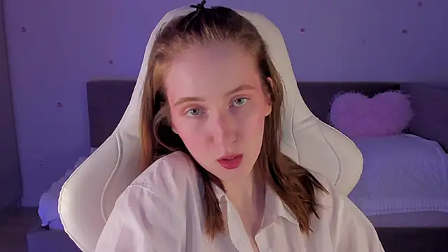 Snapshot of CrystalSoul_ chatting on November 5, 10:57 pm CrystalSoul online show from November 5, 10:57 pm