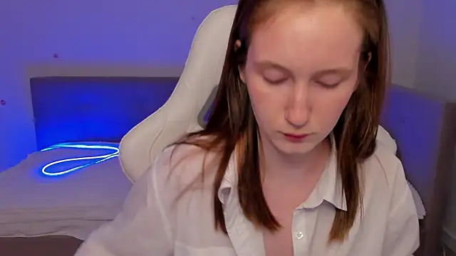 Snapshot of CrystalSoul_ chatting on November 29, 7:52 am CrystalSoul online show from November 29, 7:52 am